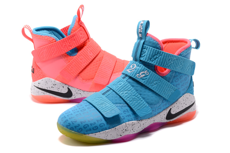 lebron soldier pink shoes